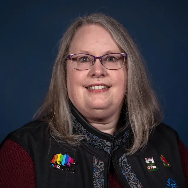 Portrait of a woman with glasses